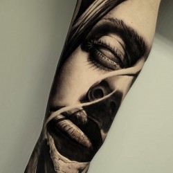 big face
