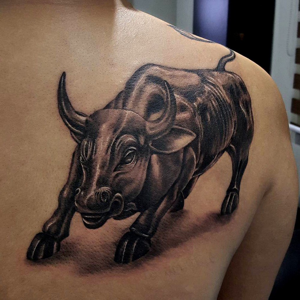 beautiful shoulder blade tattoos