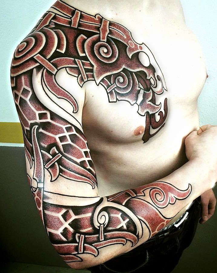 design on shoulder