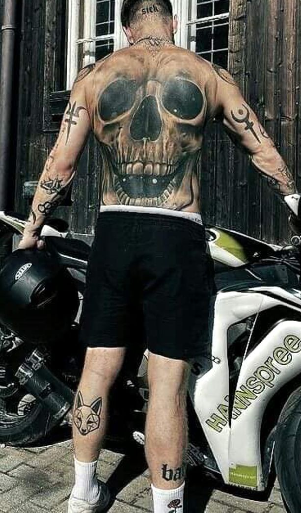 skull on back for boy