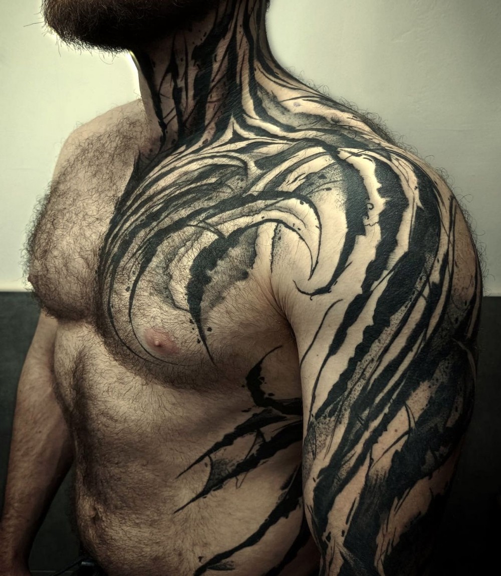big men with tattoo