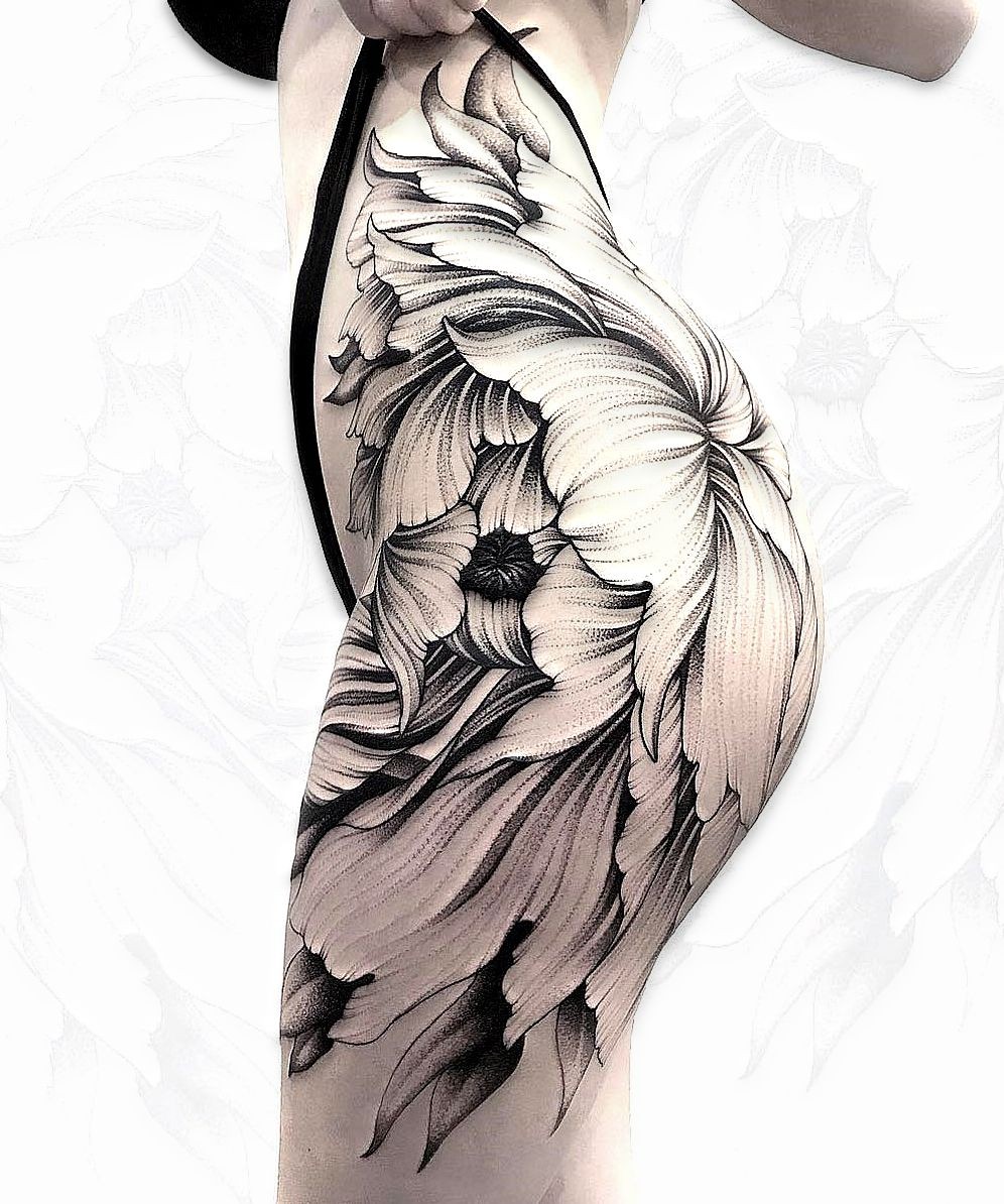 hip tattoo